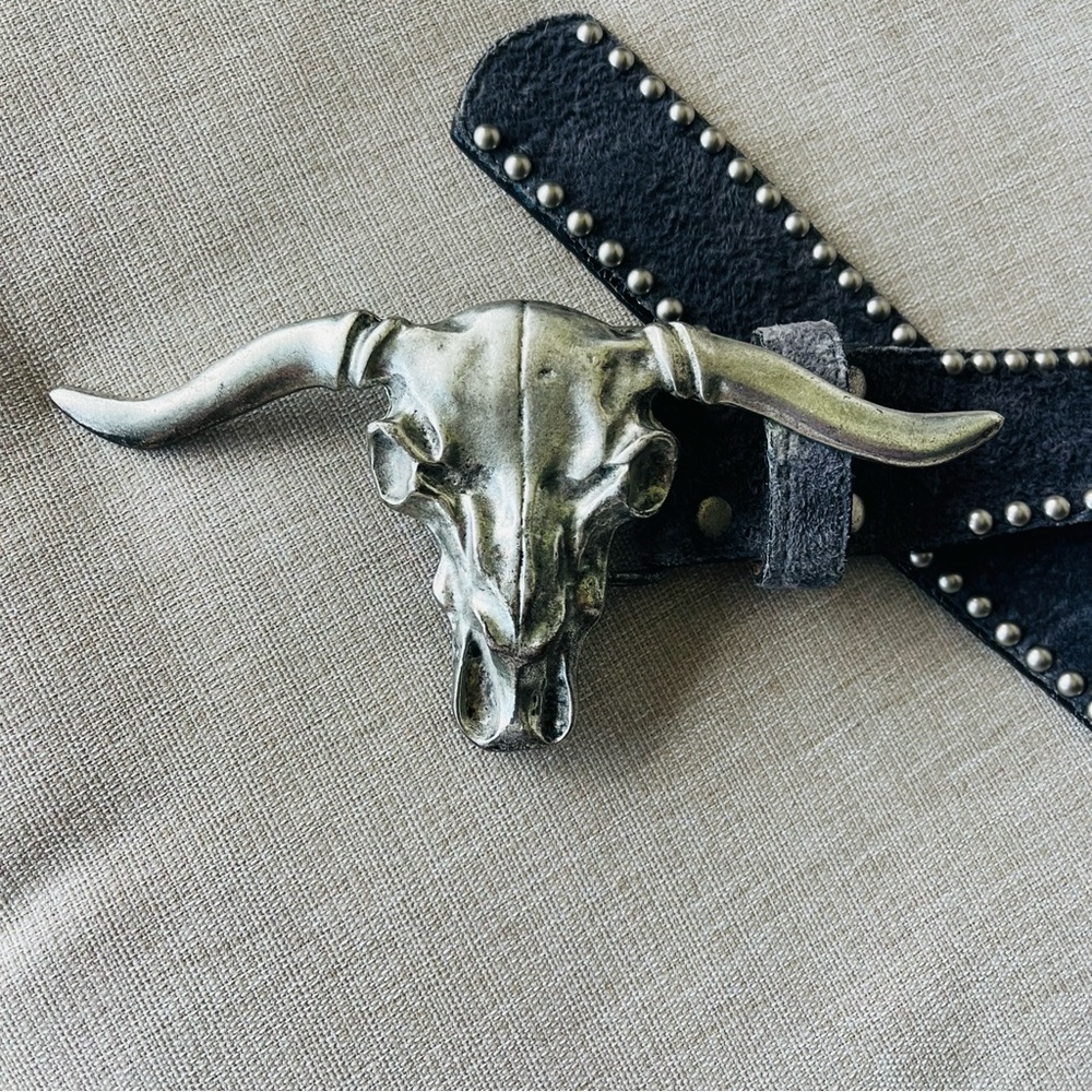 LEATHEROCK silver steer skull. Genuine leather silver studs very cool belt! Sm - Picture 7 of 16